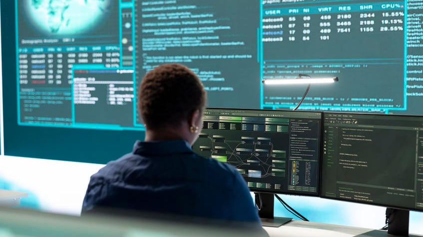 ESD_FY25_Network Observability Microsite-Blog.Network-Monitoring-Versus-Network-Observability-And-the-Winner-is.Highlights